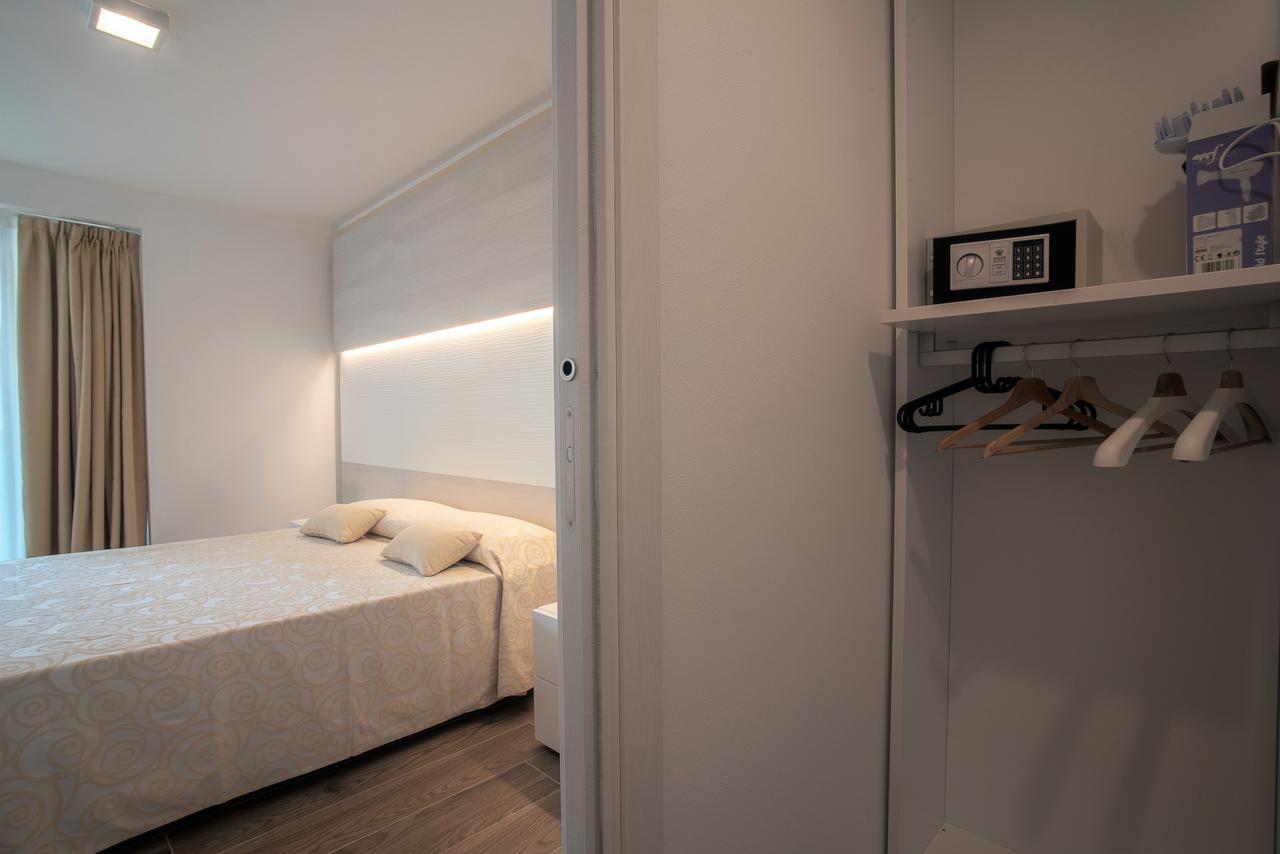 Aparthotel Miramare Grado Exterior photo