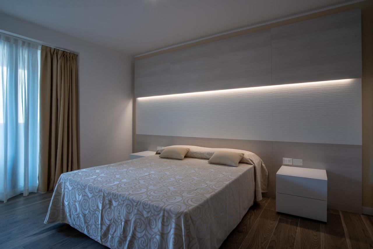 Aparthotel Miramare Grado Exterior photo