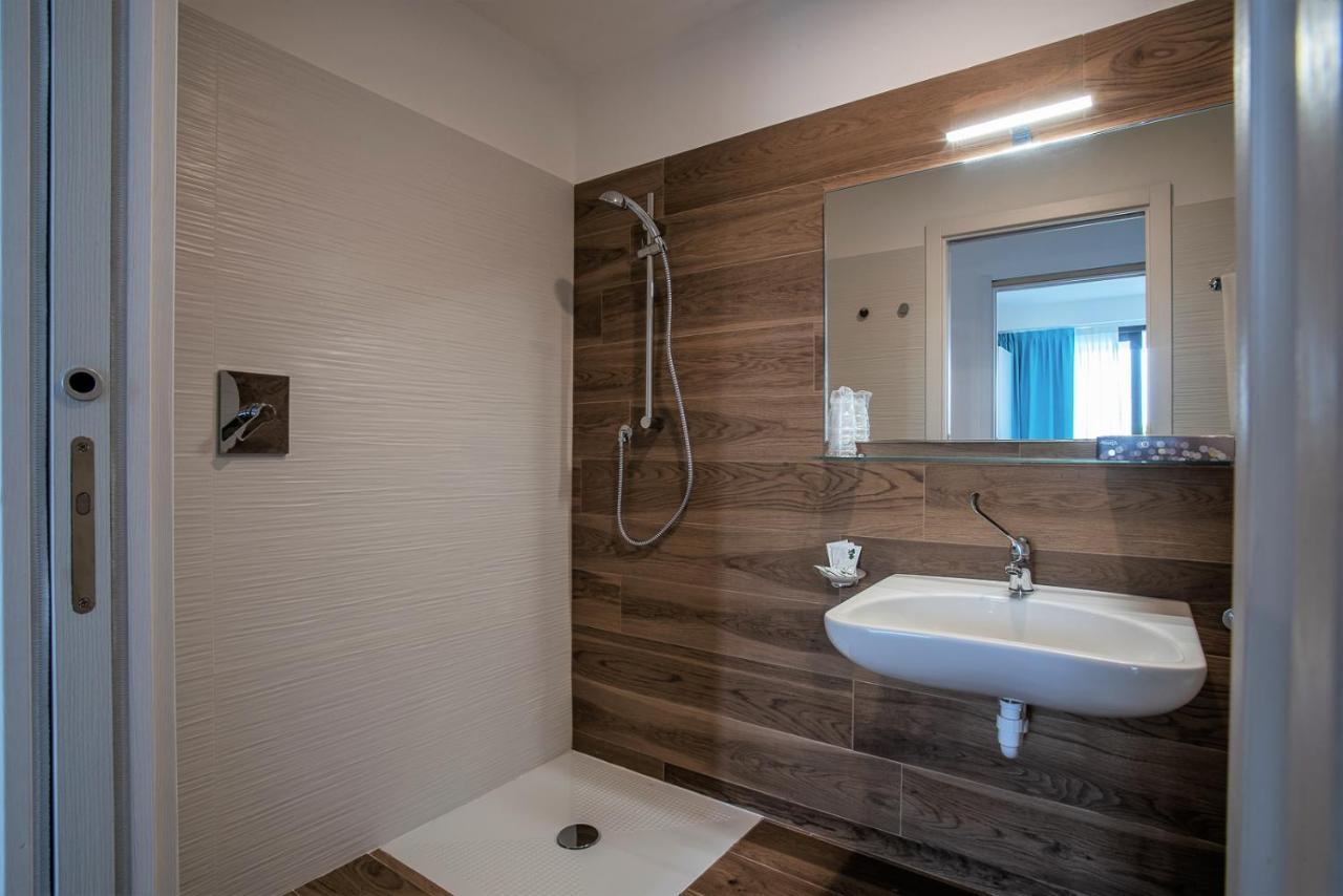 Aparthotel Miramare Grado Exterior photo